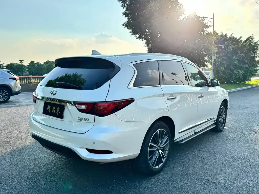 Infiniti QX60 (Import) — фото 7