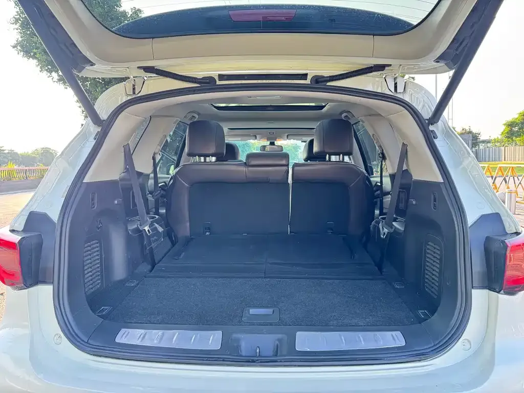 Infiniti QX60 (Import) — фото 2