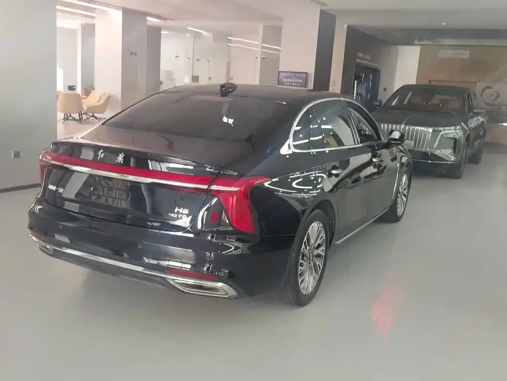 Hongqi H5 — фото 2