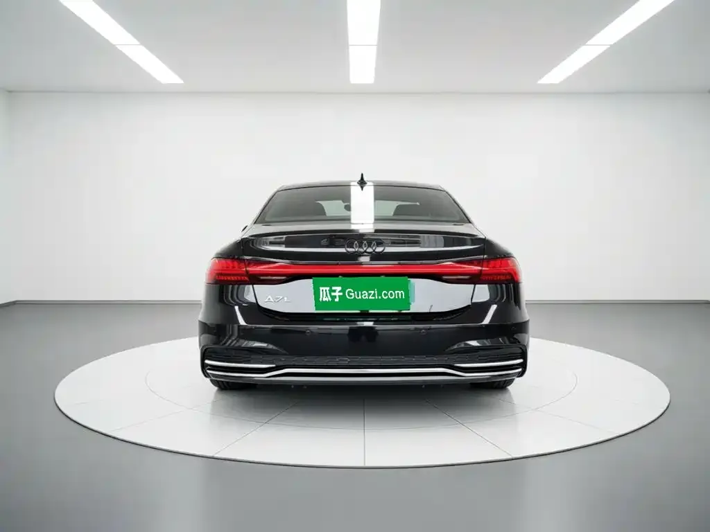 Audi A7L — фото 8