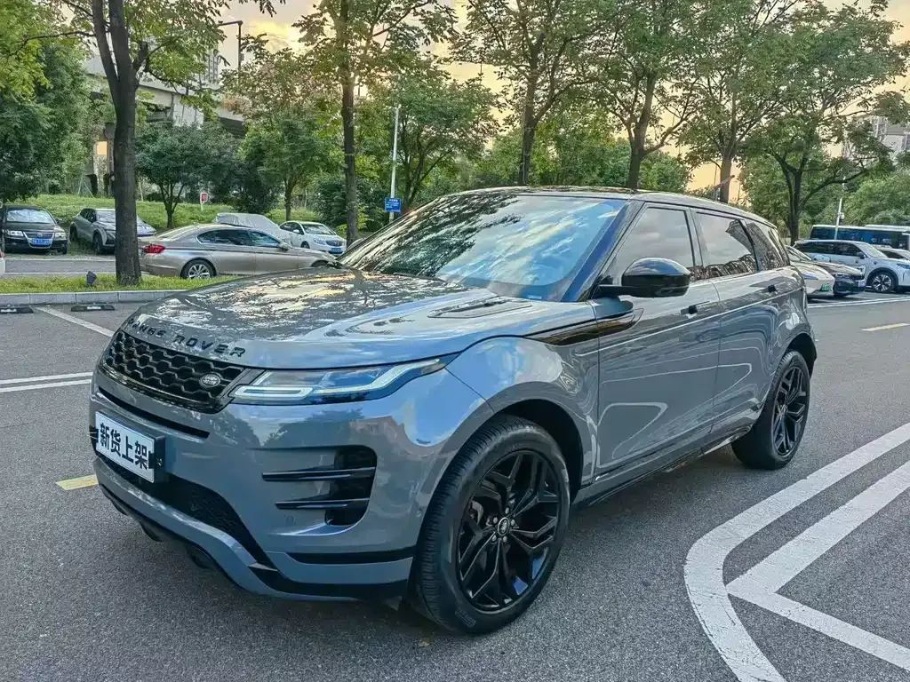Land Rover Evoque — фото 1