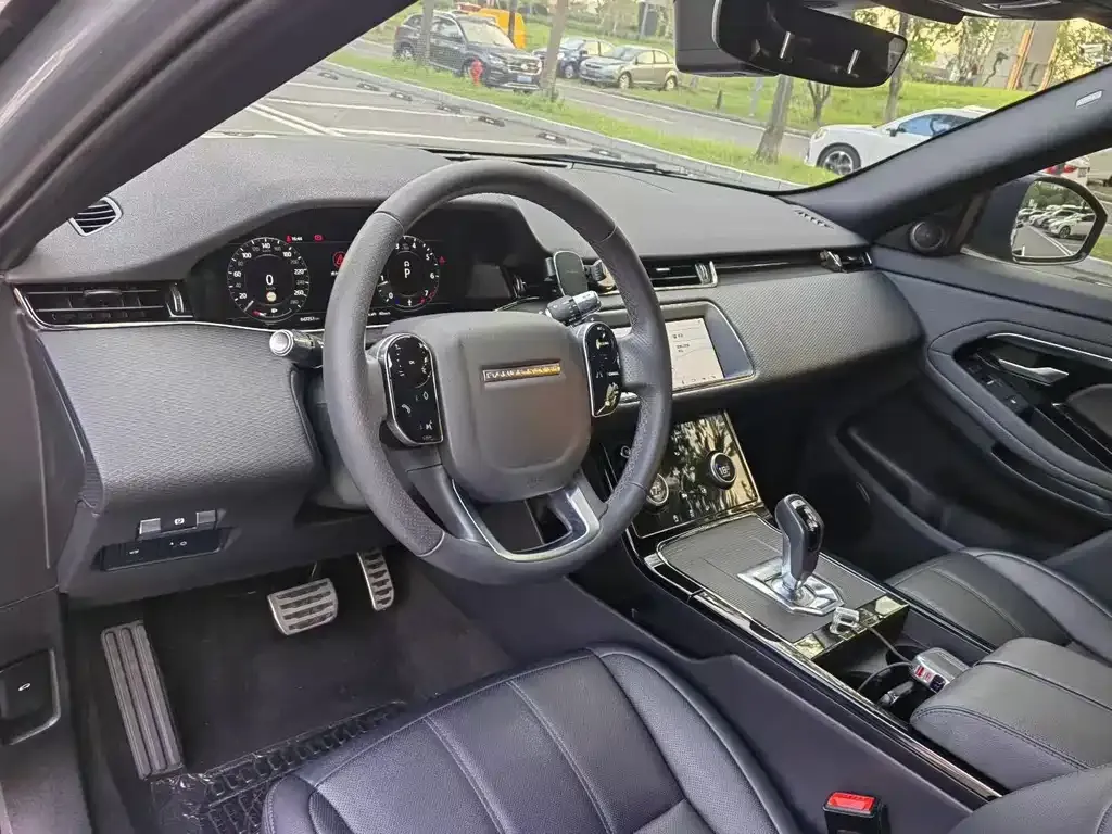Land Rover Evoque — фото 6