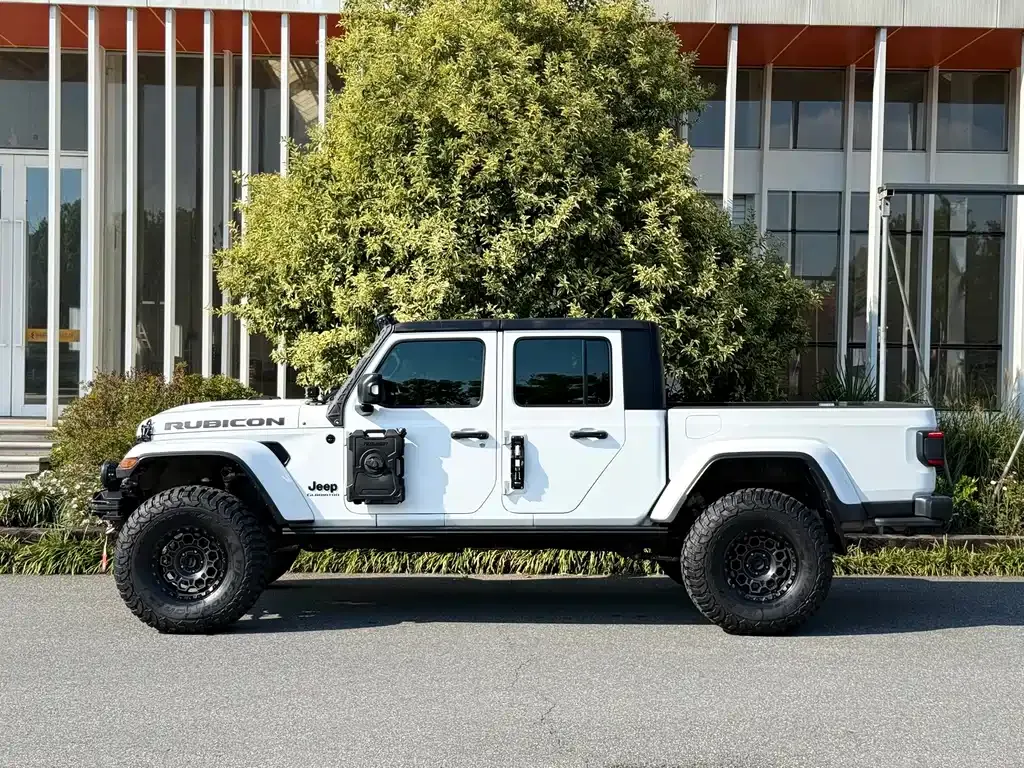 Jeep Gladiator — фото 9