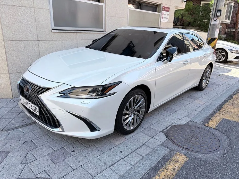 Lexus ES — фото 1