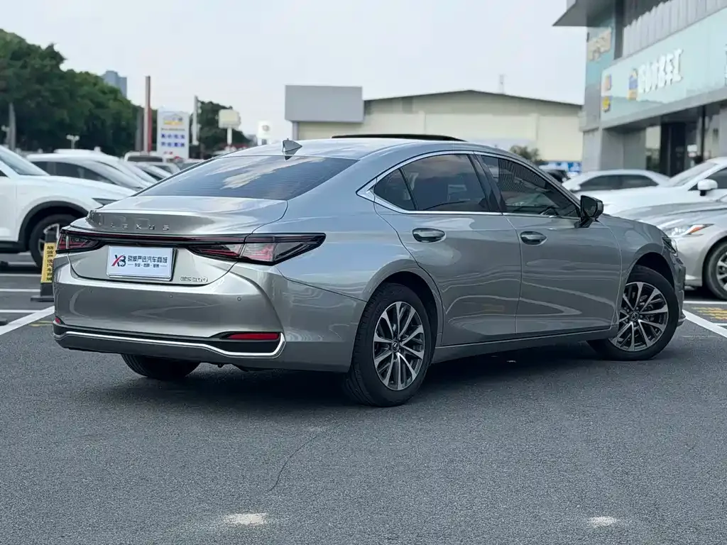 Lexus ES — фото 4