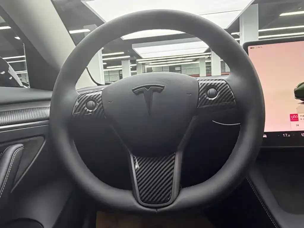 Tesla Model 3 — фото 8