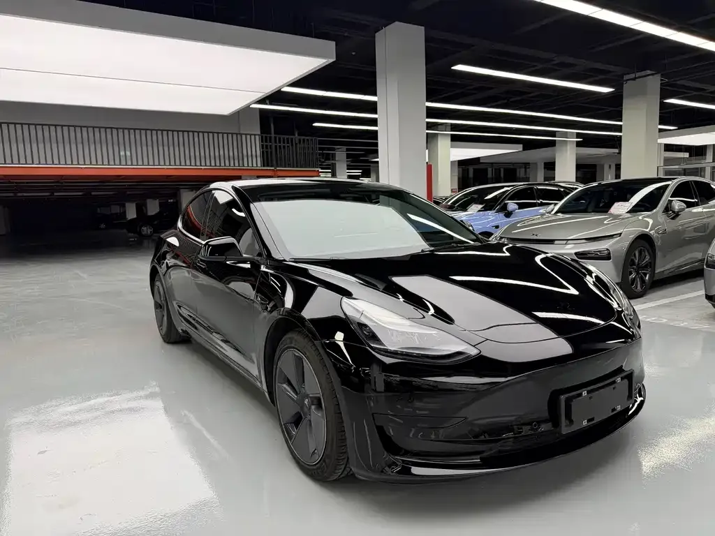 Tesla Model 3 — фото 6