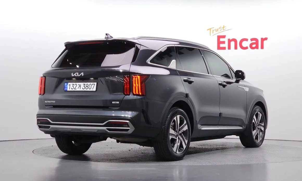 Kia Sorento — фото 9