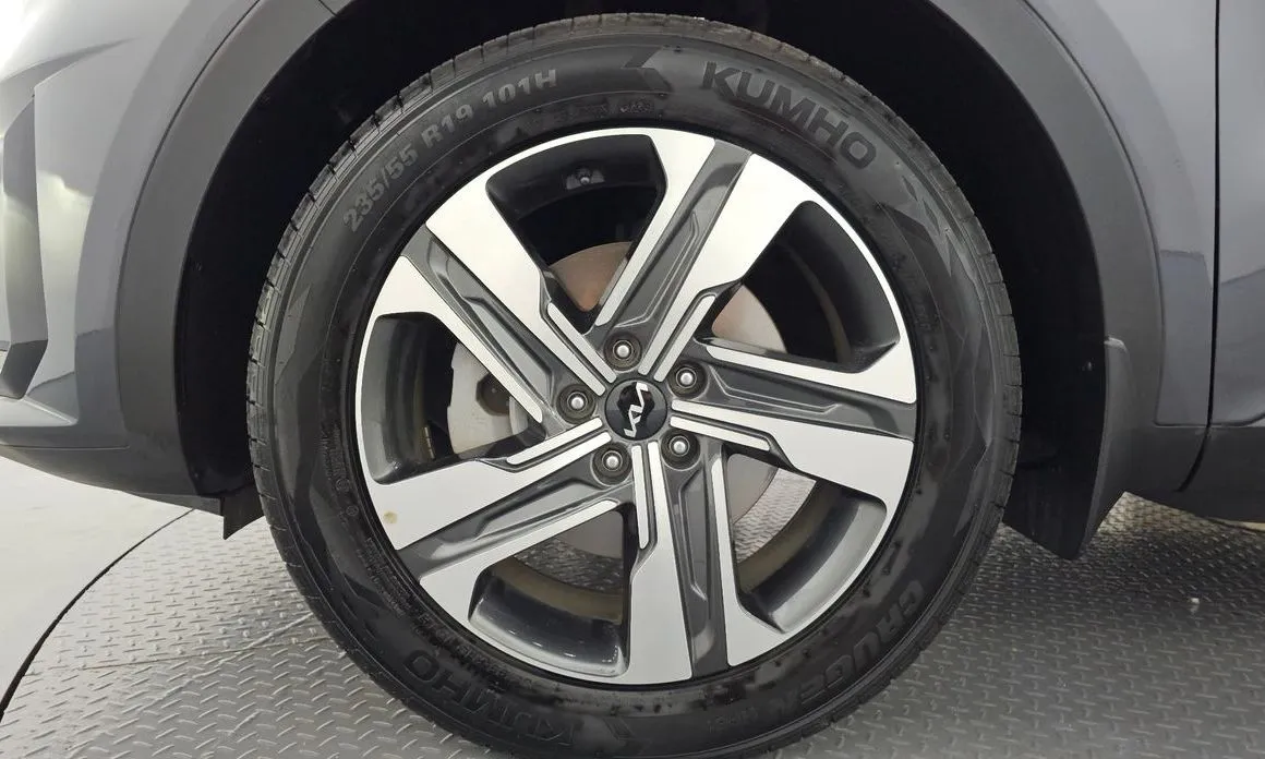 Kia Sorento — фото 8