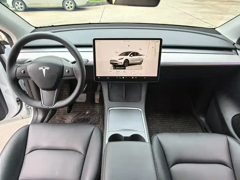 Tesla Model Y — фото 4