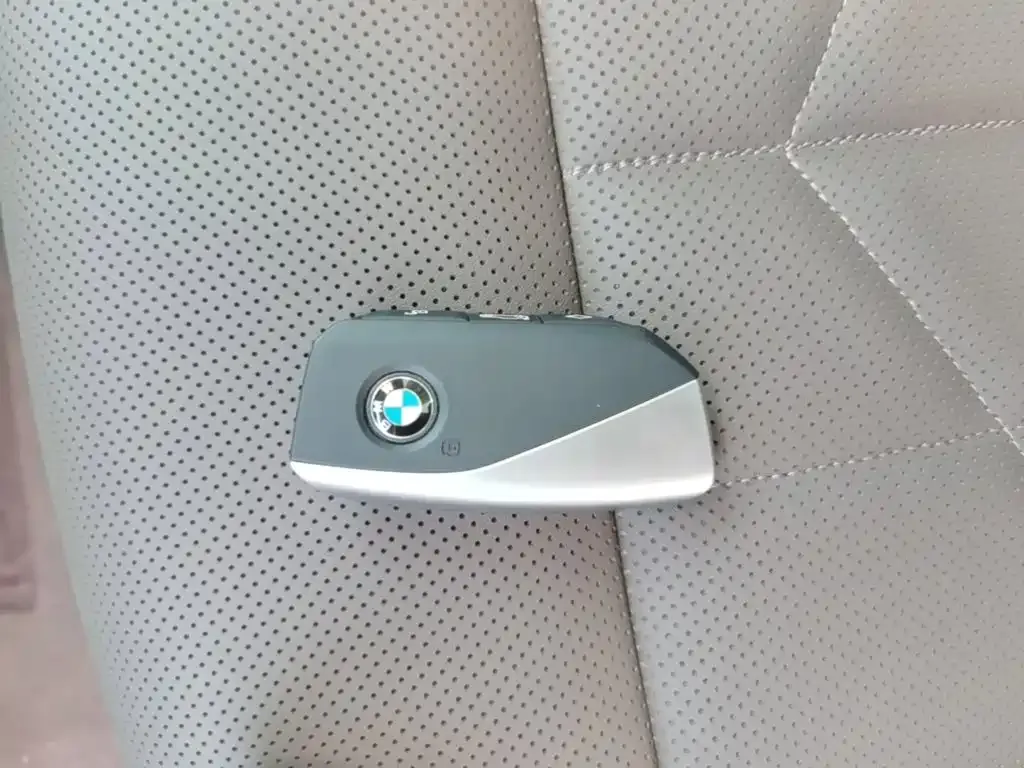 BMW 5 Series — фото 10