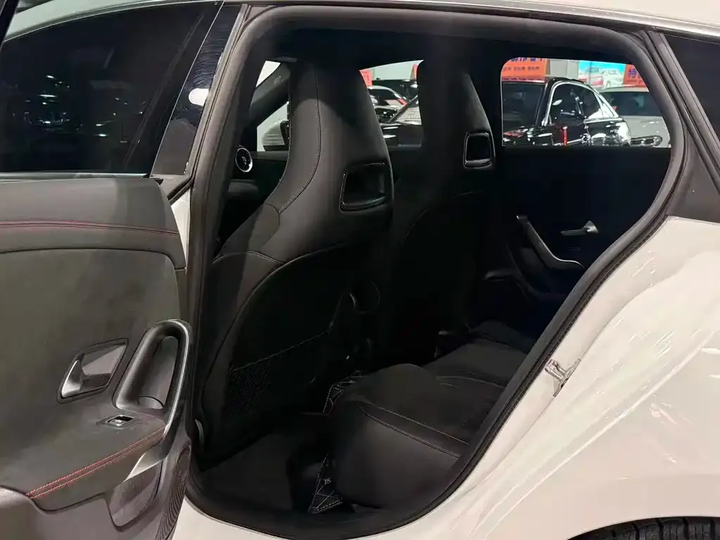 Mercedes-Benz CLA (Import) — фото 10