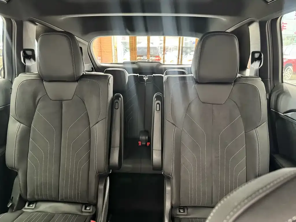 Audi Q5 e-tron — фото 10