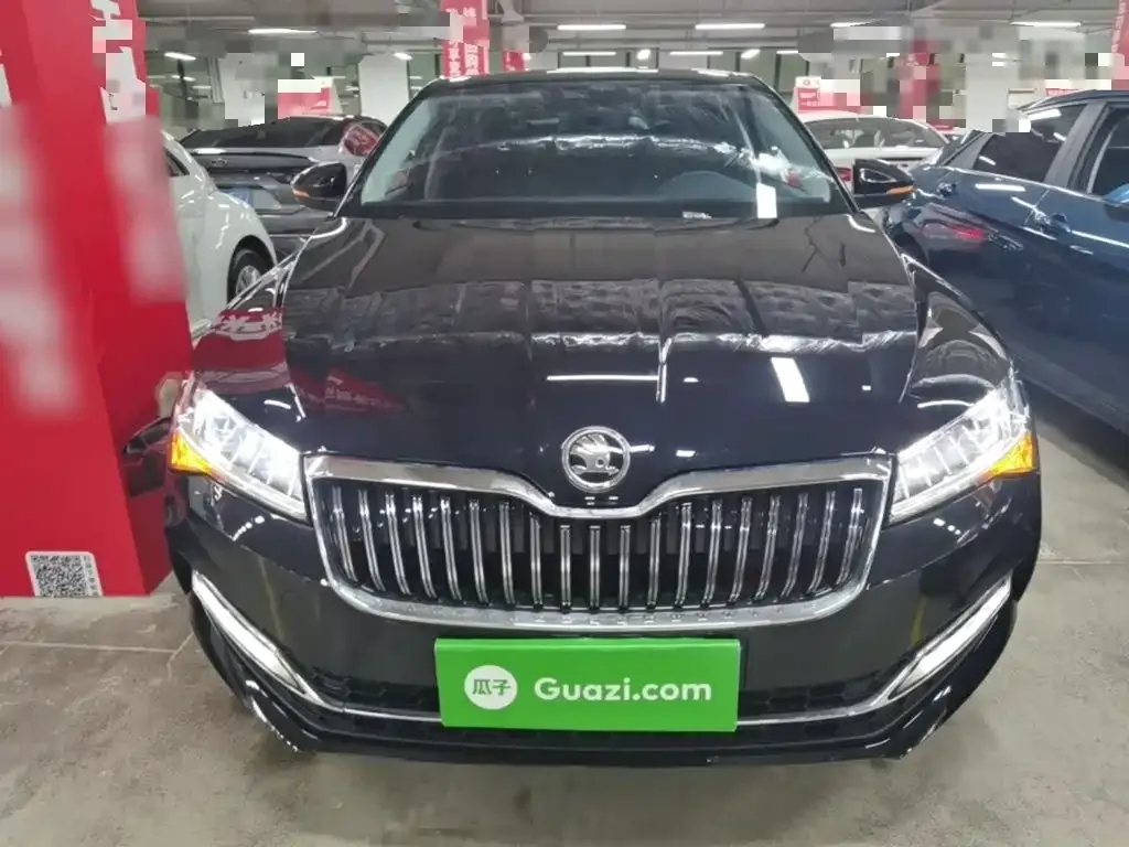 Skoda Superb — фото 2