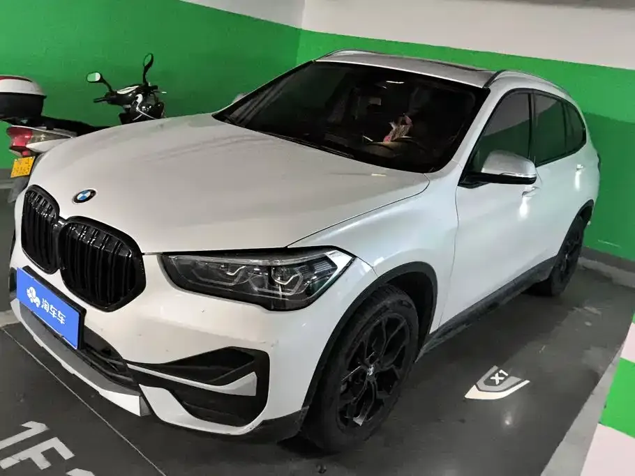 BMW X1 — фото 1