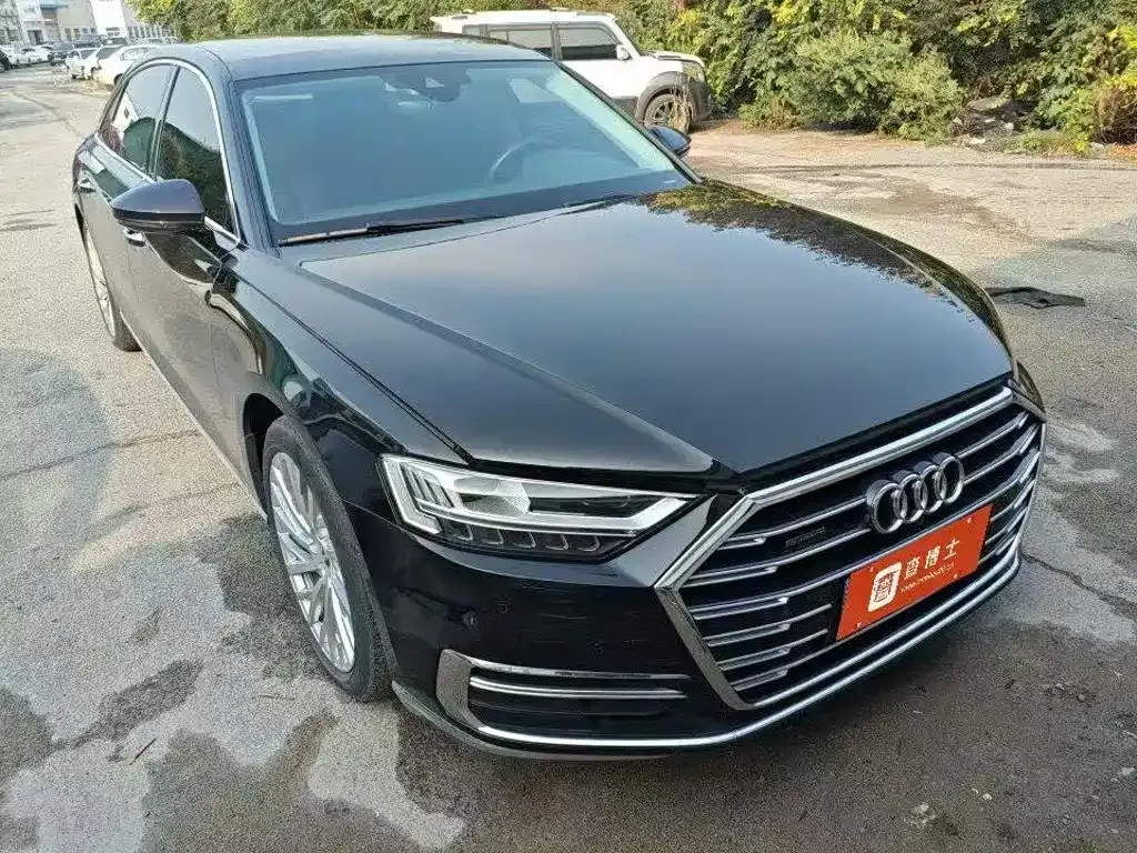 Audi A8 — фото 7