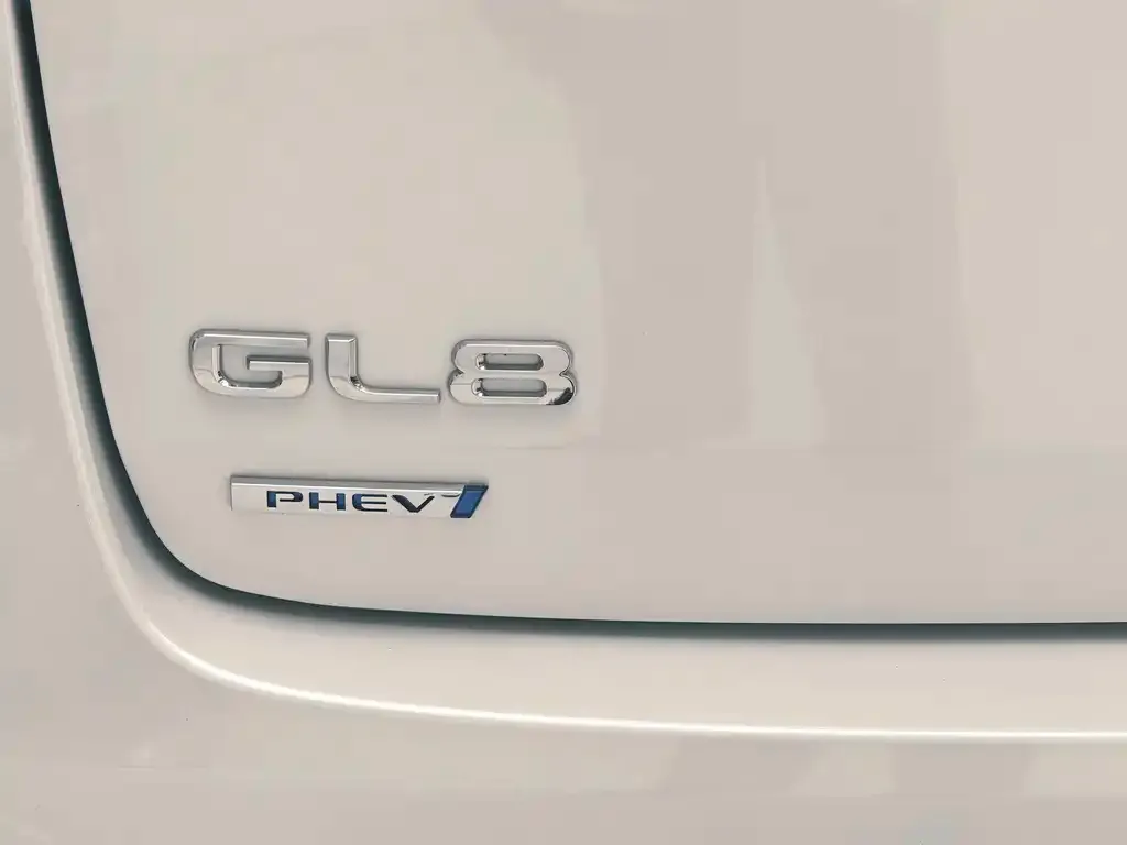 Buick GL8 Hybrid — фото 2