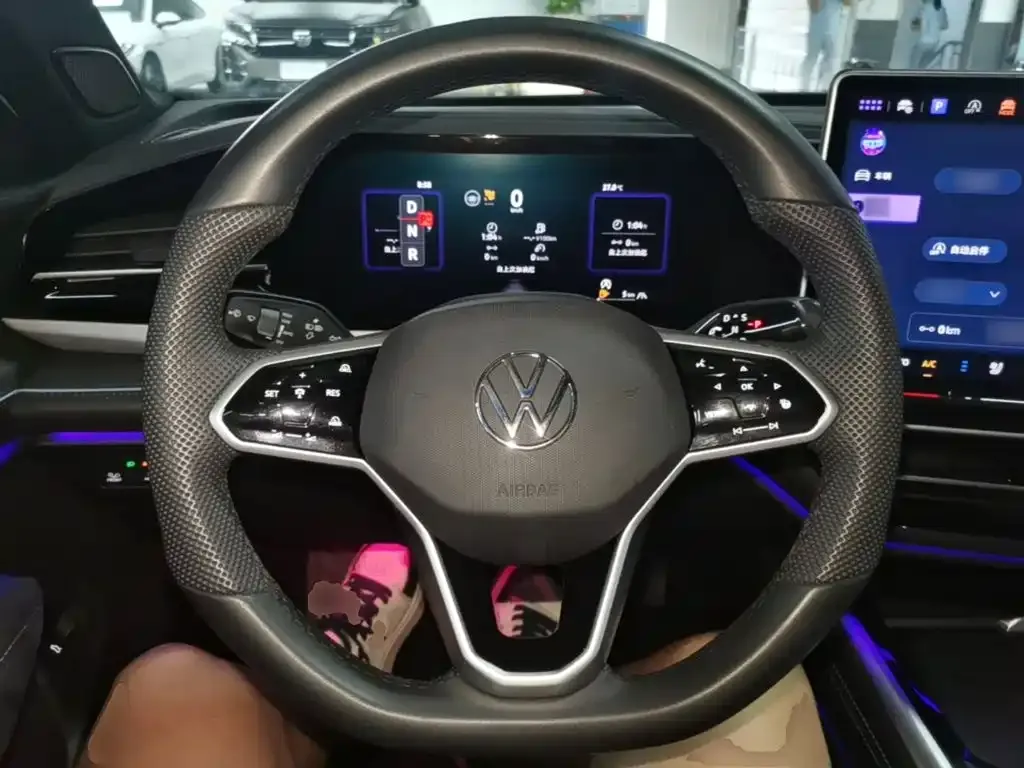 Volkswagen Passat — фото 10