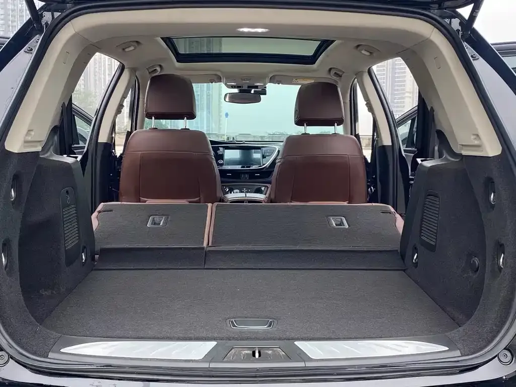 Buick Envision Plus — фото 10