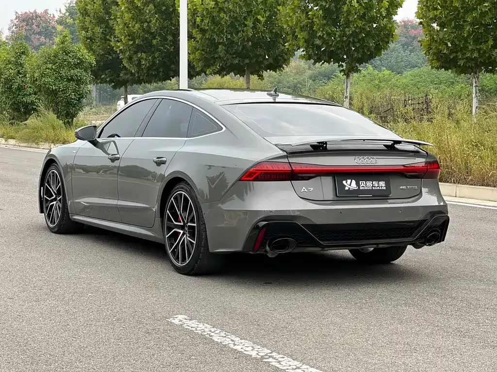 Audi A7 — фото 2