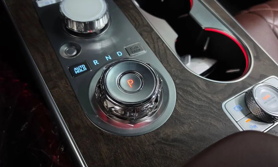 Genesis GV80 — фото 10