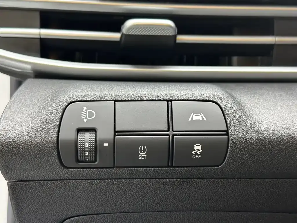 Hyundai Elantra — фото 8