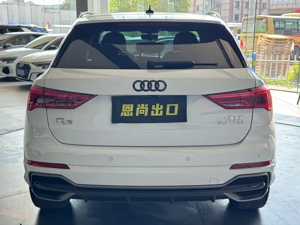 Audi Q3 — фото 10