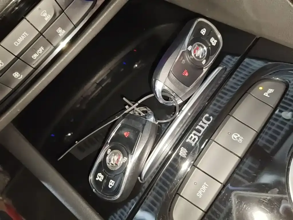 Buick Regal — фото 8