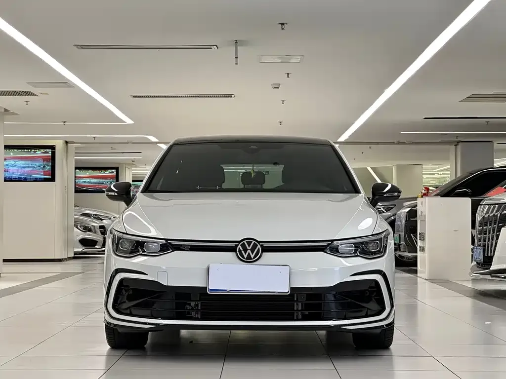 Volkswagen Golf — фото 9