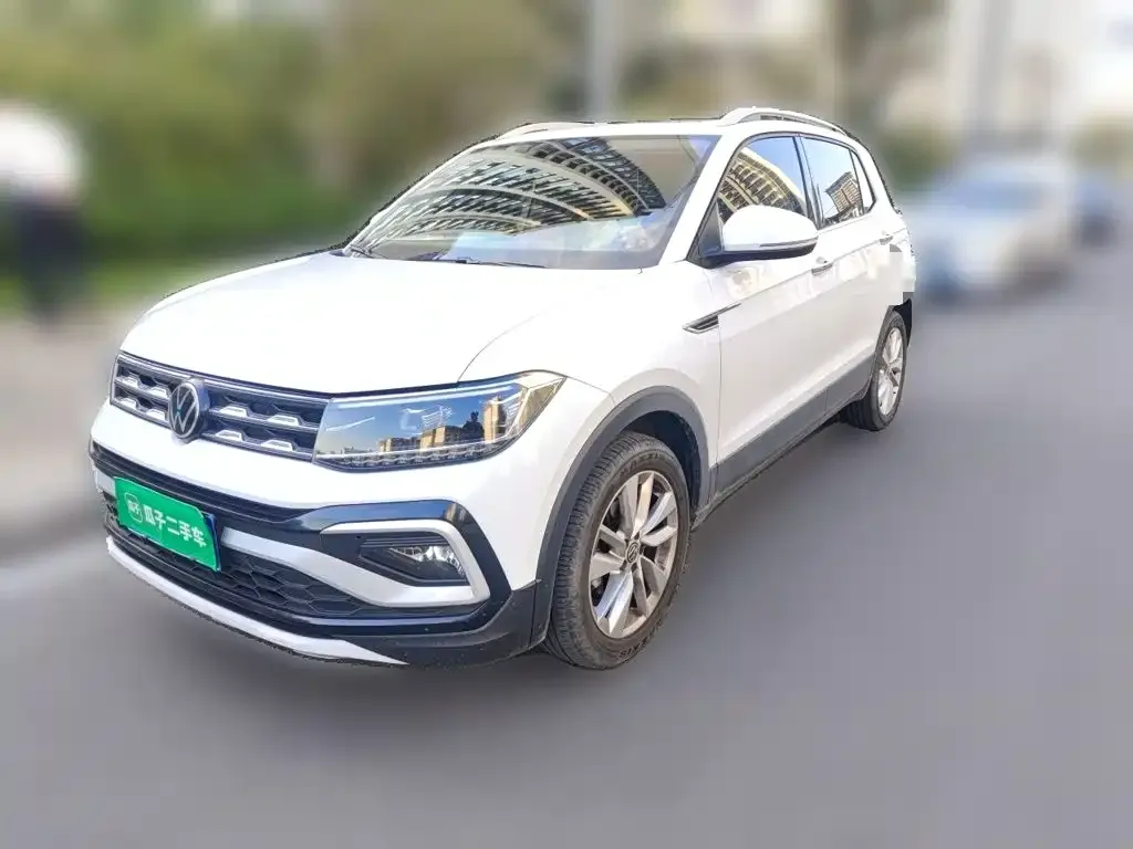 Volkswagen T-Cross — фото 1