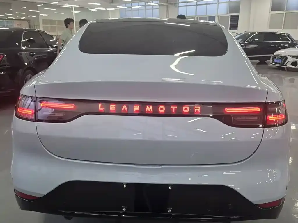 Leapmotor C01 — фото 2
