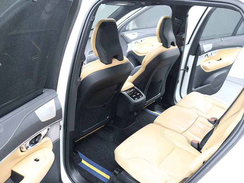 Volvo XC90 — фото 4