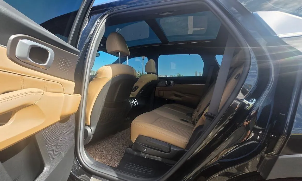 Kia Sorento — фото 5
