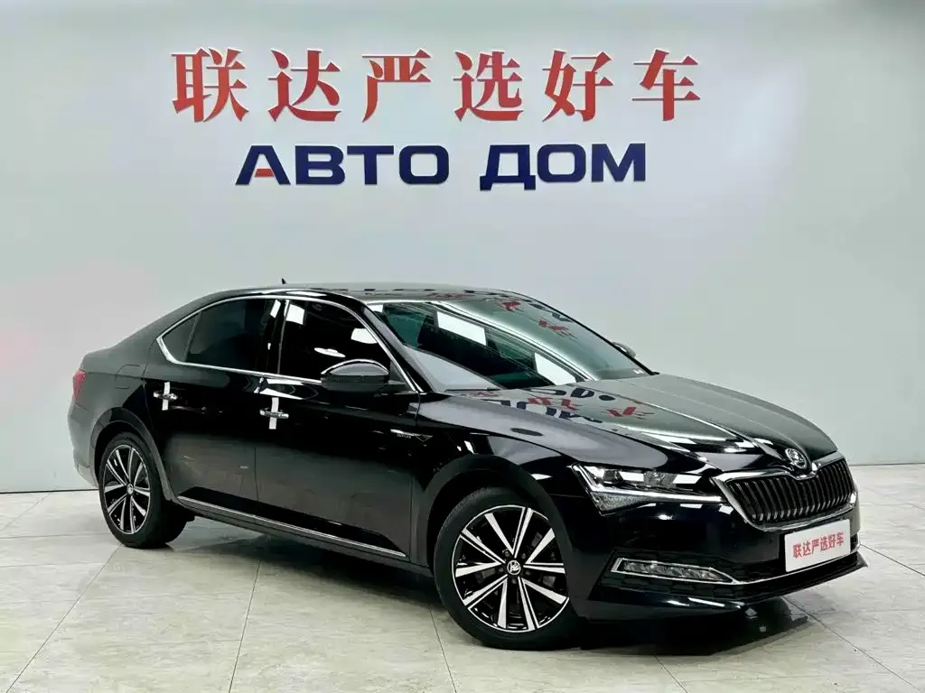 Skoda Superb — фото 7