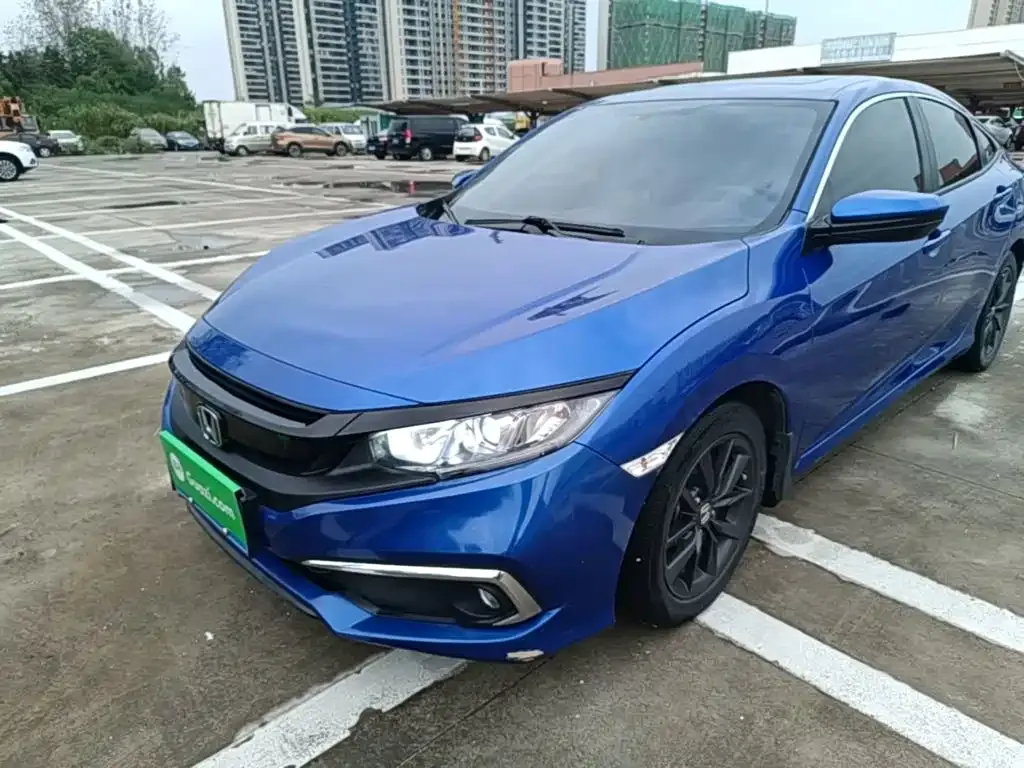Honda Civic — фото 1