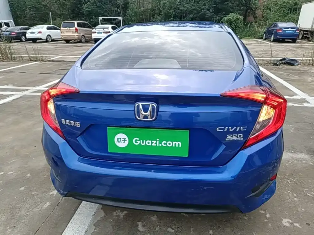 Honda Civic — фото 10