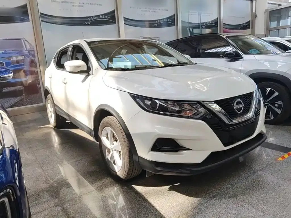Nissan Qashqai — фото 7
