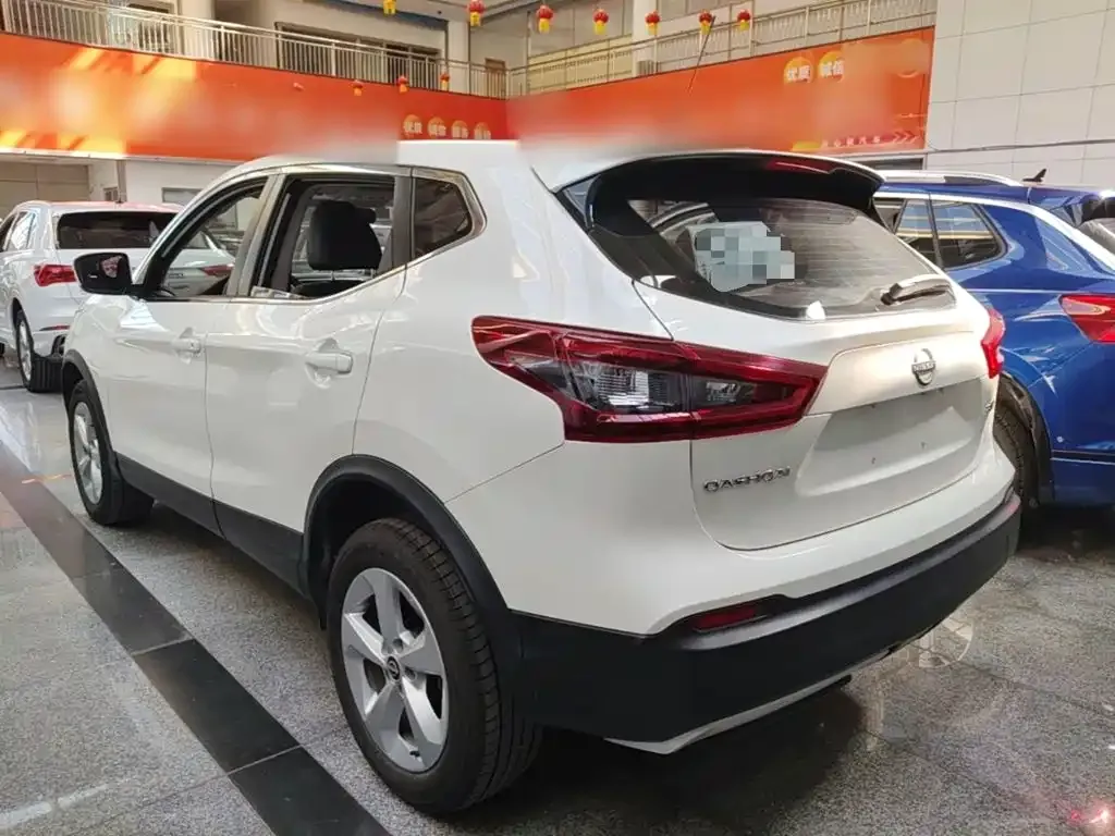 Nissan Qashqai — фото 4