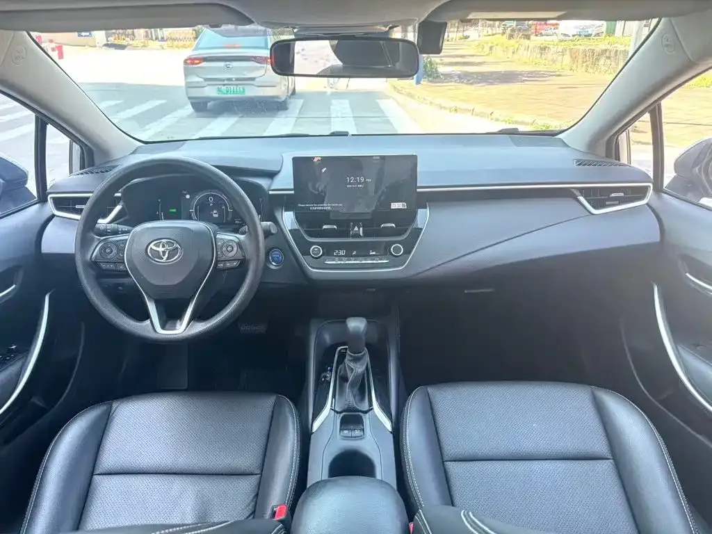 Toyota Corolla — фото 3