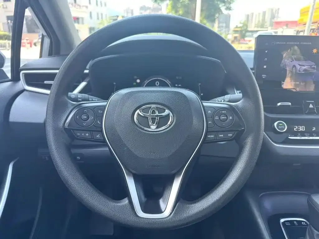 Toyota Corolla — фото 8