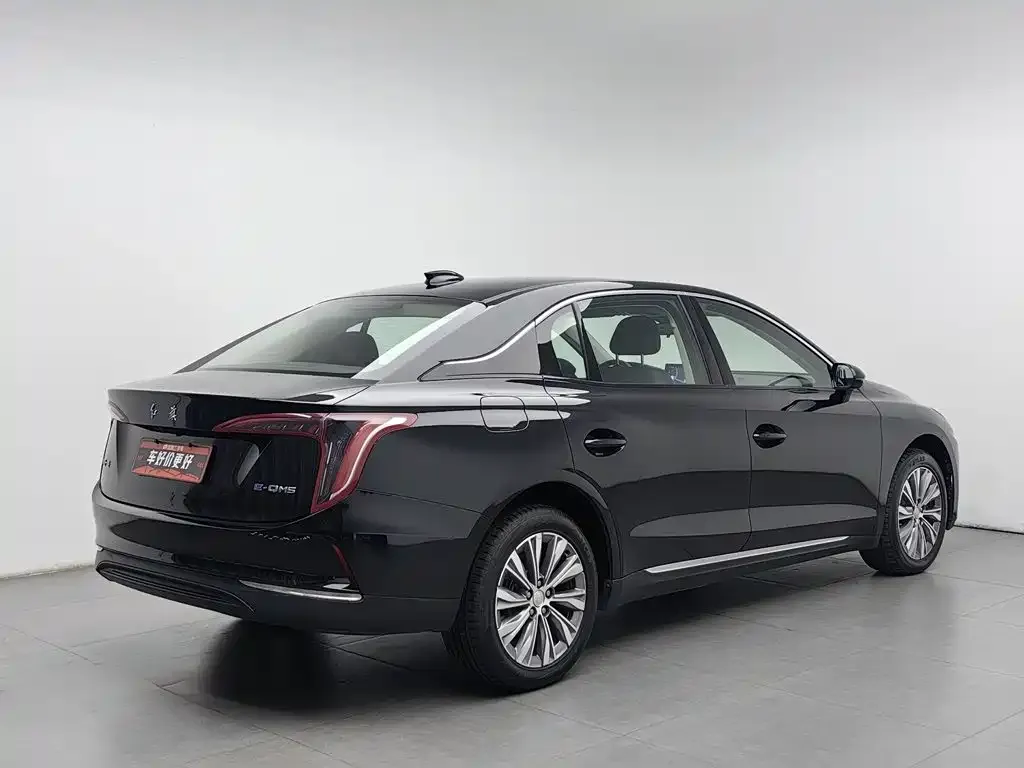 Hongqi E-QM5 — фото 3