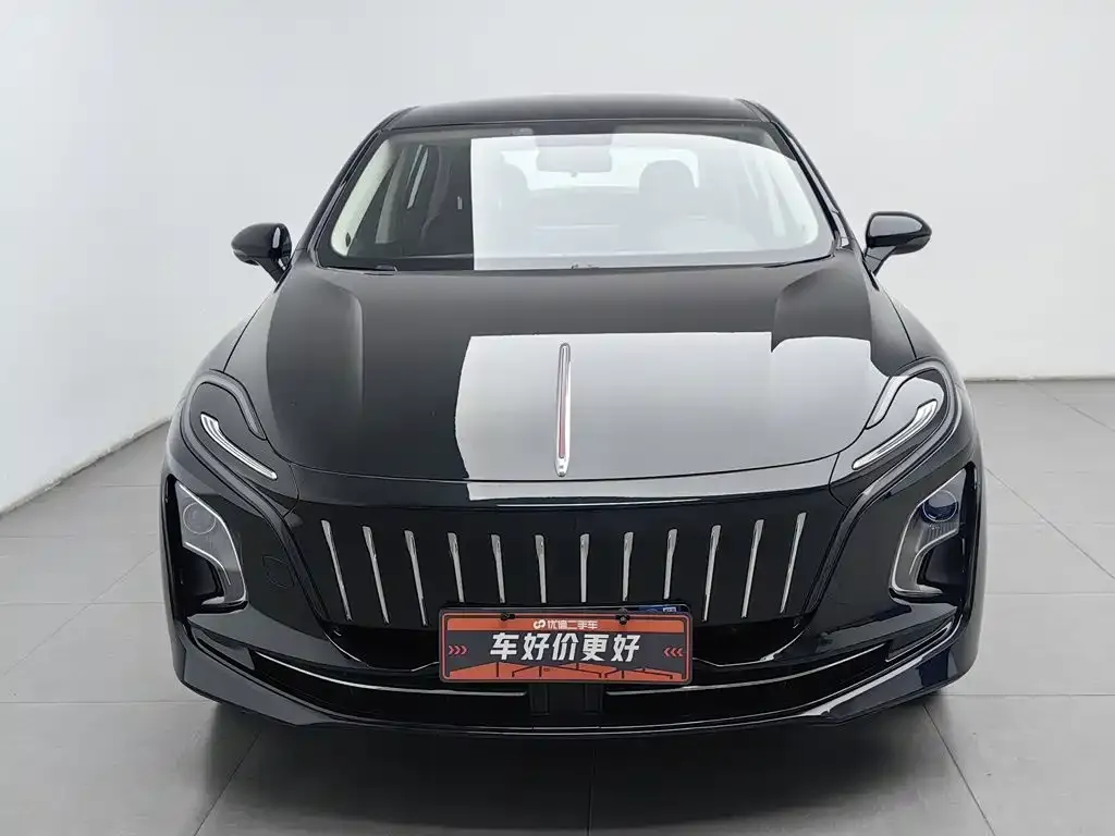 Hongqi E-QM5 — фото 2