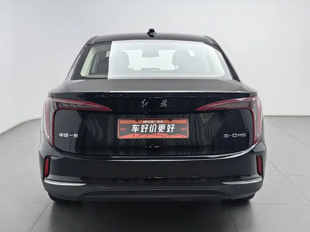 Hongqi E-QM5 — фото 4