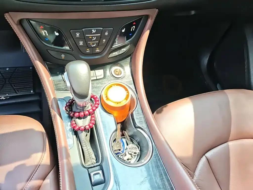 Buick Envision Plus — фото 5