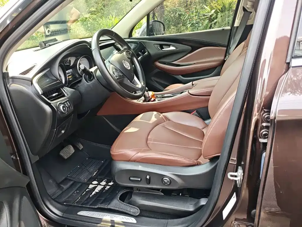 Buick Envision Plus — фото 9