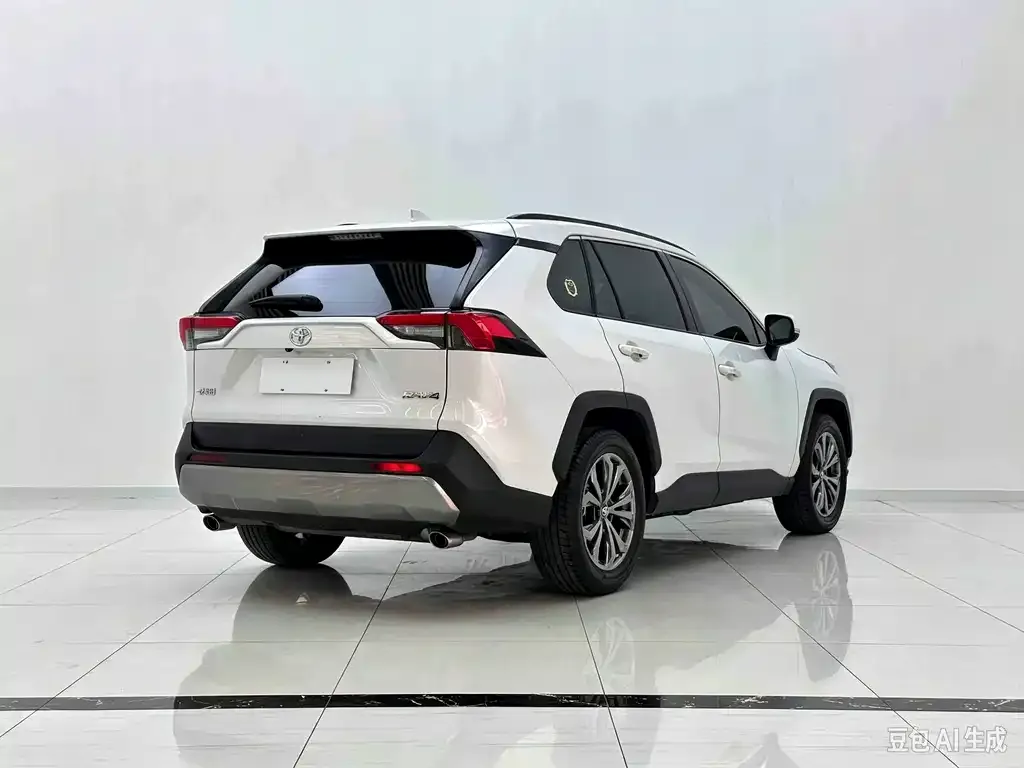 Toyota RAV4 — фото 5
