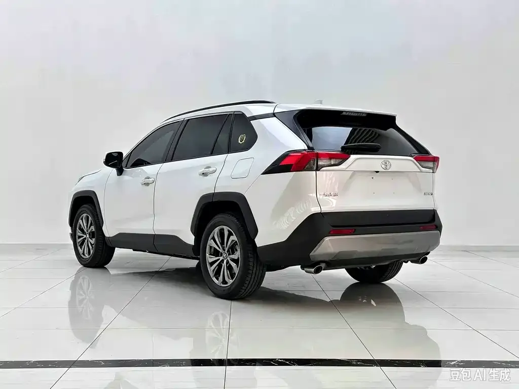 Toyota RAV4 — фото 2