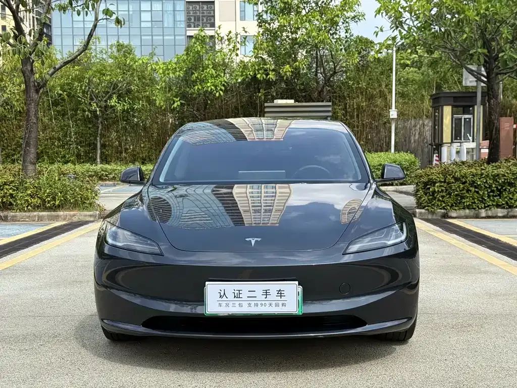 Tesla Model 3 — фото 10