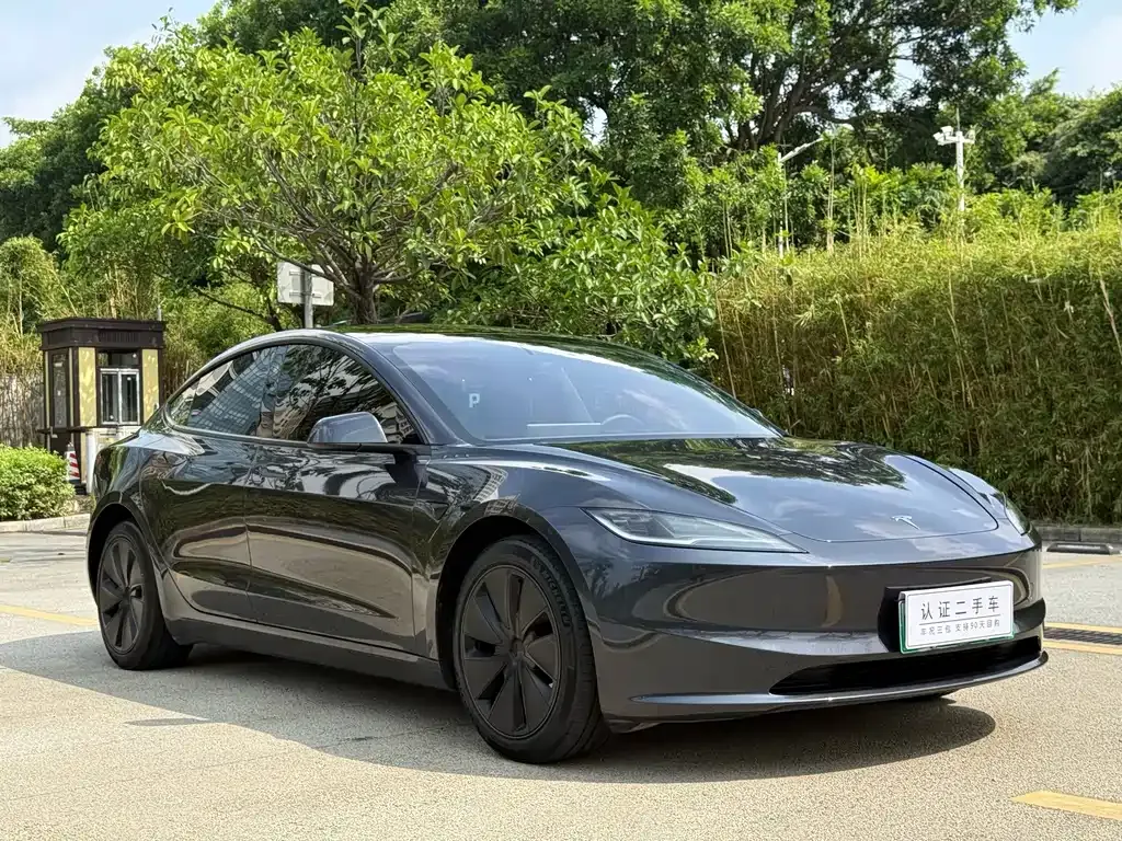Tesla Model 3 — фото 7