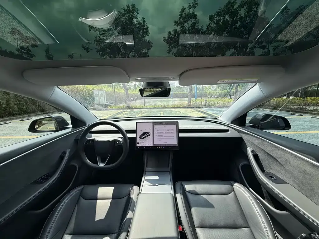 Tesla Model 3 — фото 9